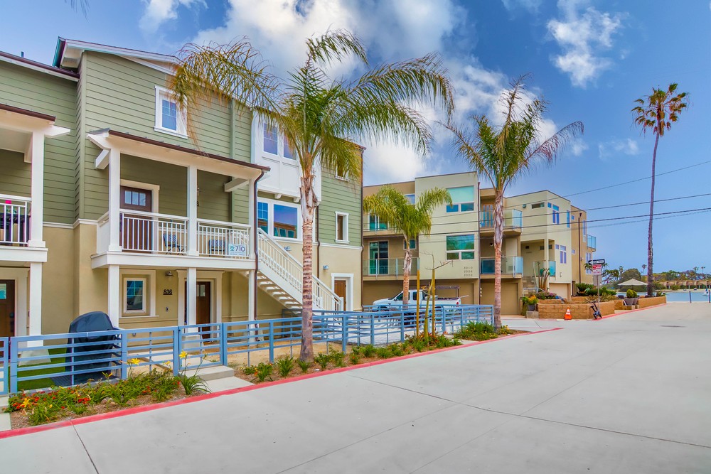 Virtual tour photo 4 of 61 for 838 Santa Barbara Pl