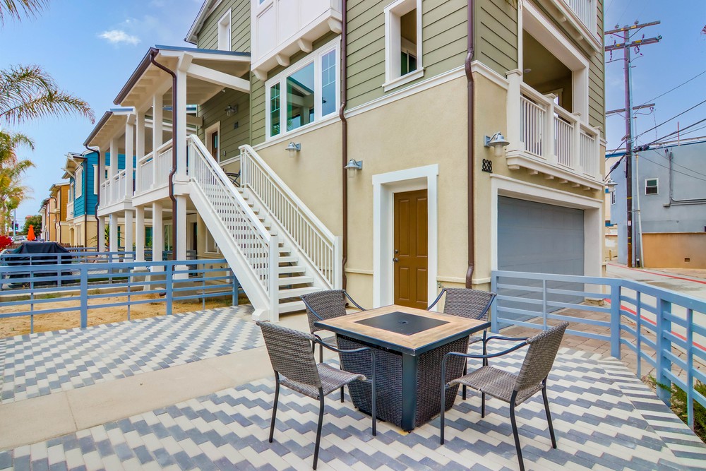 Virtual tour photo 7 of 61 for 838 Santa Barbara Pl