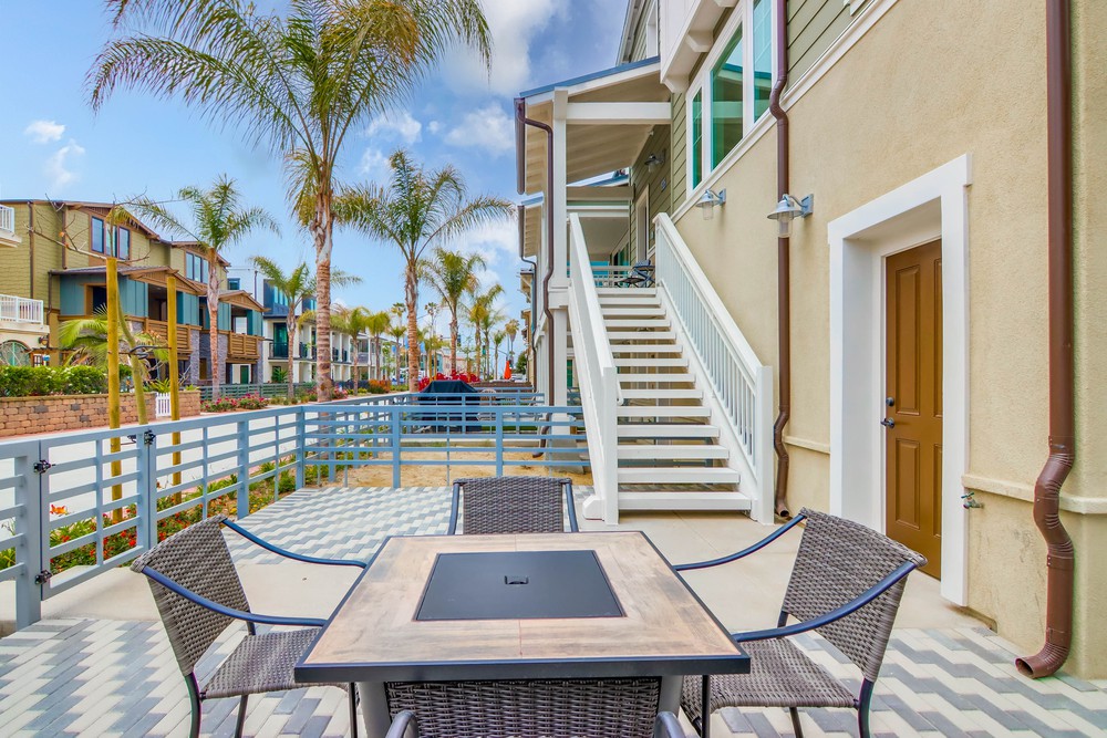 Virtual tour photo 8 of 61 for 838 Santa Barbara Pl