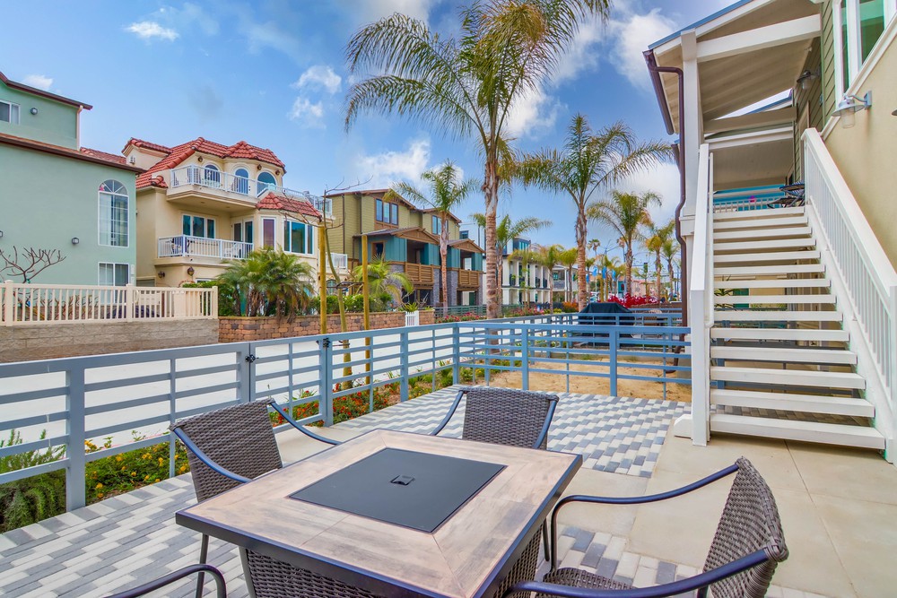 Virtual tour photo 10 of 61 for 838 Santa Barbara Pl