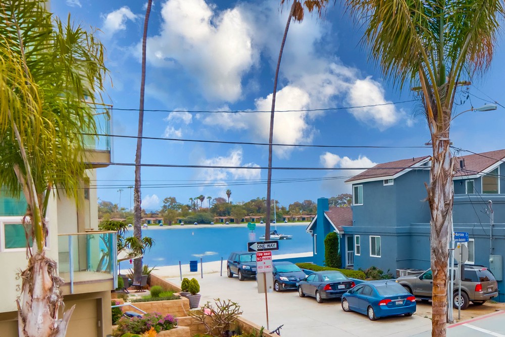 Virtual tour photo 13 of 61 for 838 Santa Barbara Pl