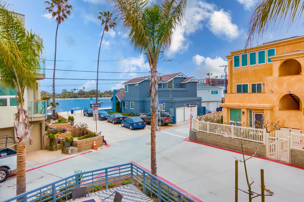 Virtual tour photo 14 of 61 for 838 Santa Barbara Pl