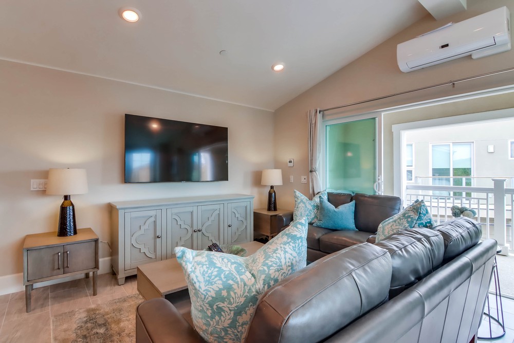 Virtual tour photo 18 of 61 for 838 Santa Barbara Pl