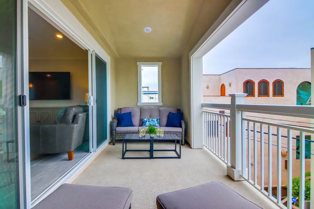 Virtual tour photo 34 of 61 for 838 Santa Barbara Pl