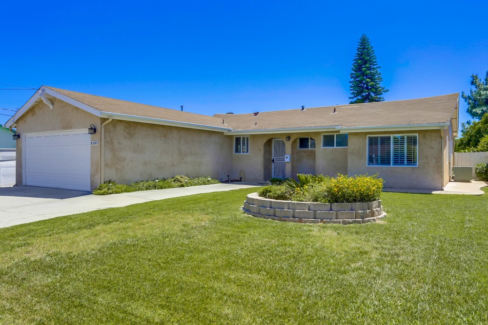 Virtual tour photo 1 of 40 for 8385 Lake Adlon Dr