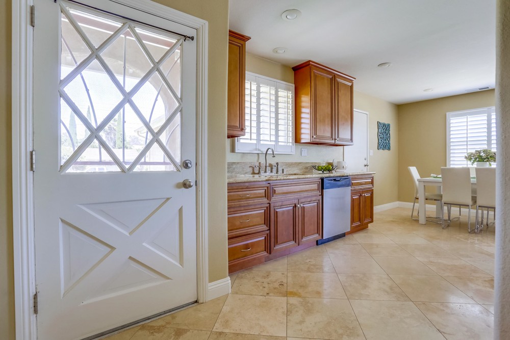 Virtual tour photo 14 of 40 for 8385 Lake Adlon Dr