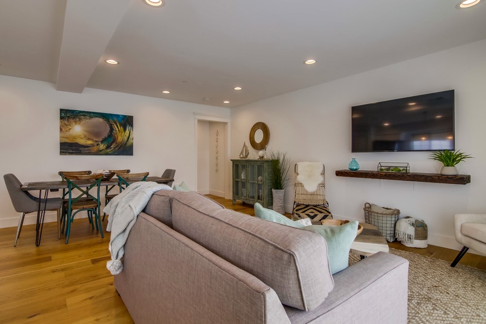 Virtual tour photo 12 of 67 for 839 Jamaica Ct