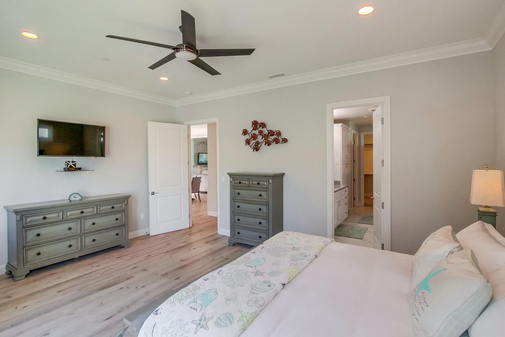Virtual tour photo 31 of 64 for 839 Reed Ave