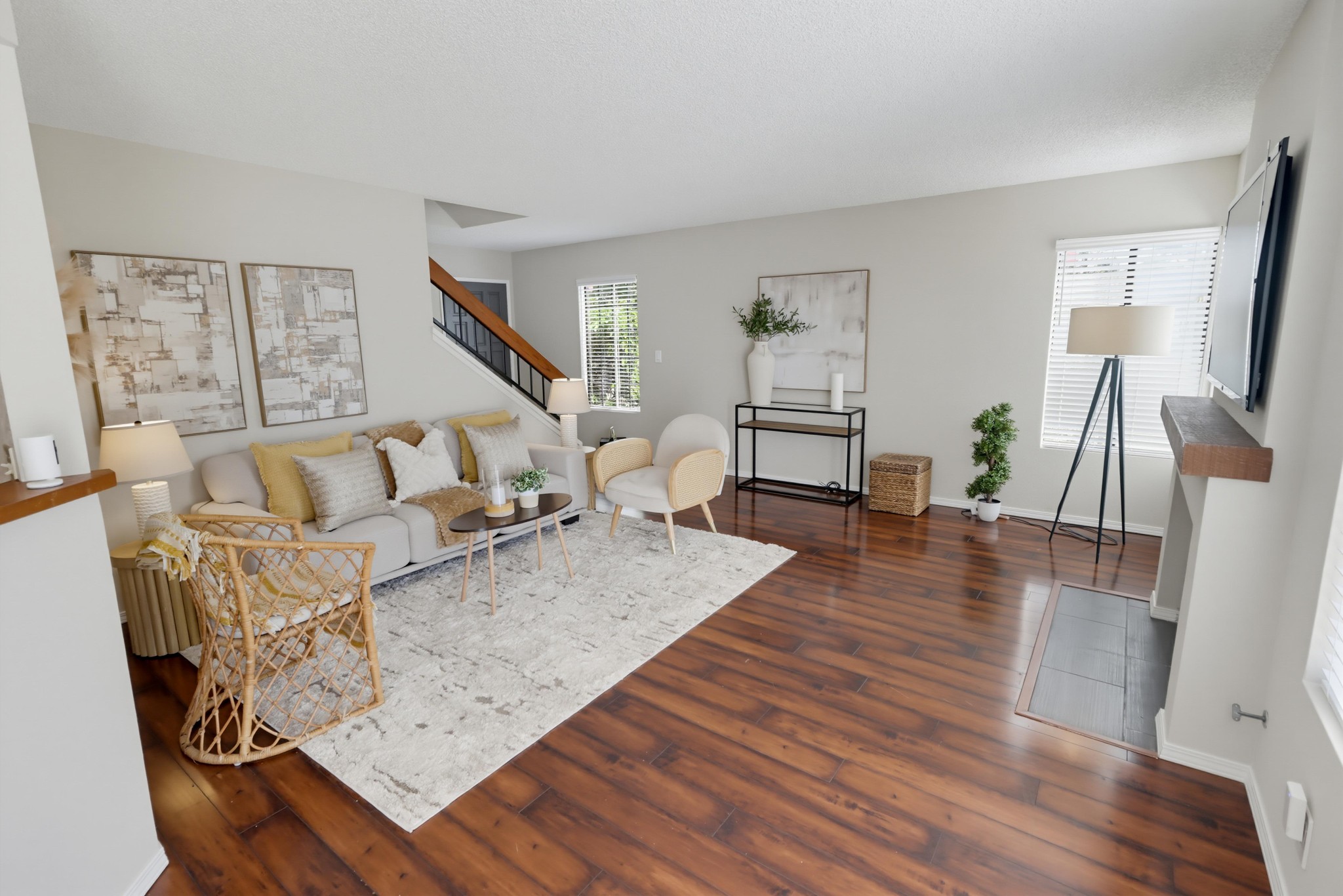 Virtual tour photo 10 of 49 for 8391 Suntree Pl