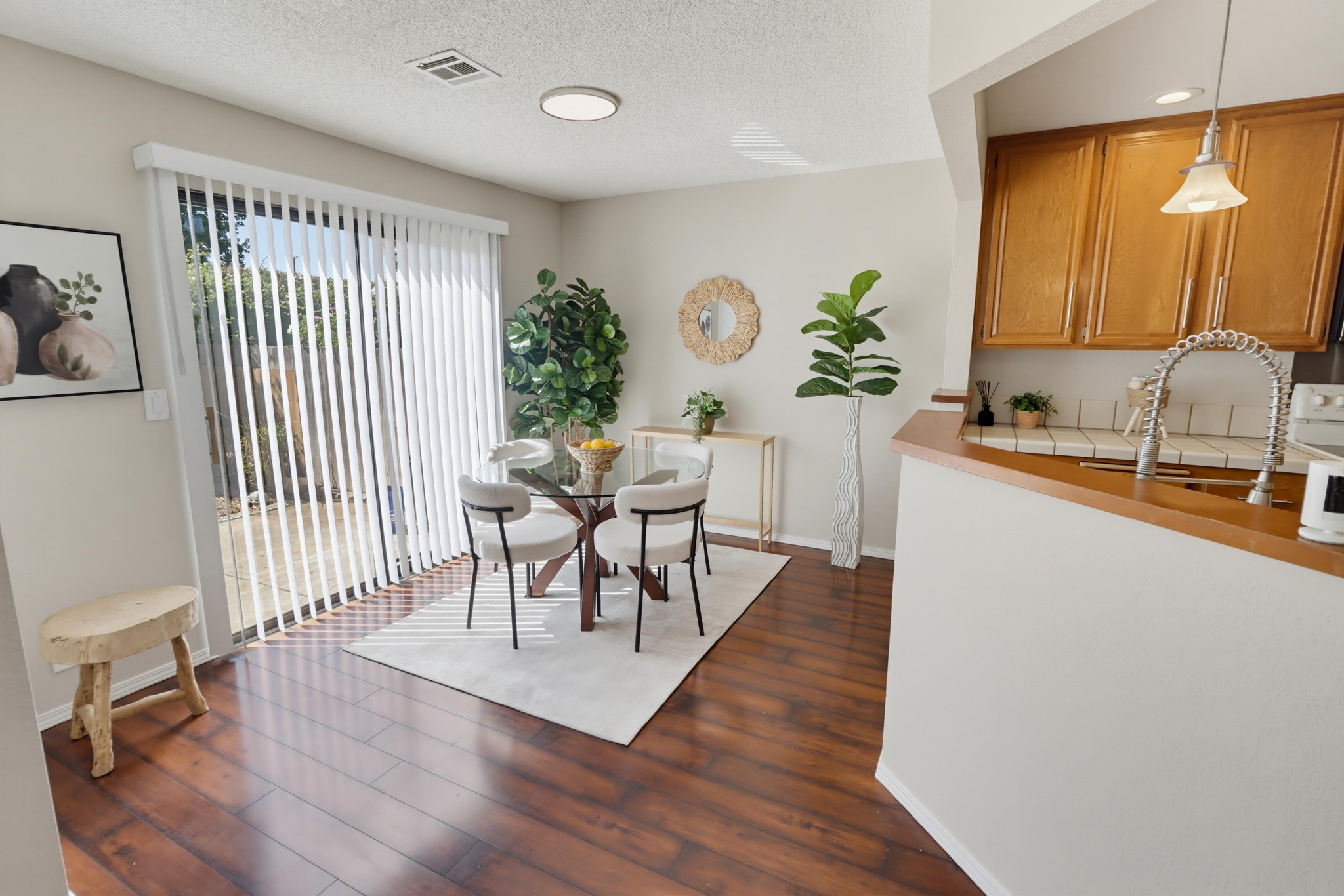 Virtual tour photo 11 of 49 for 8391 Suntree Pl