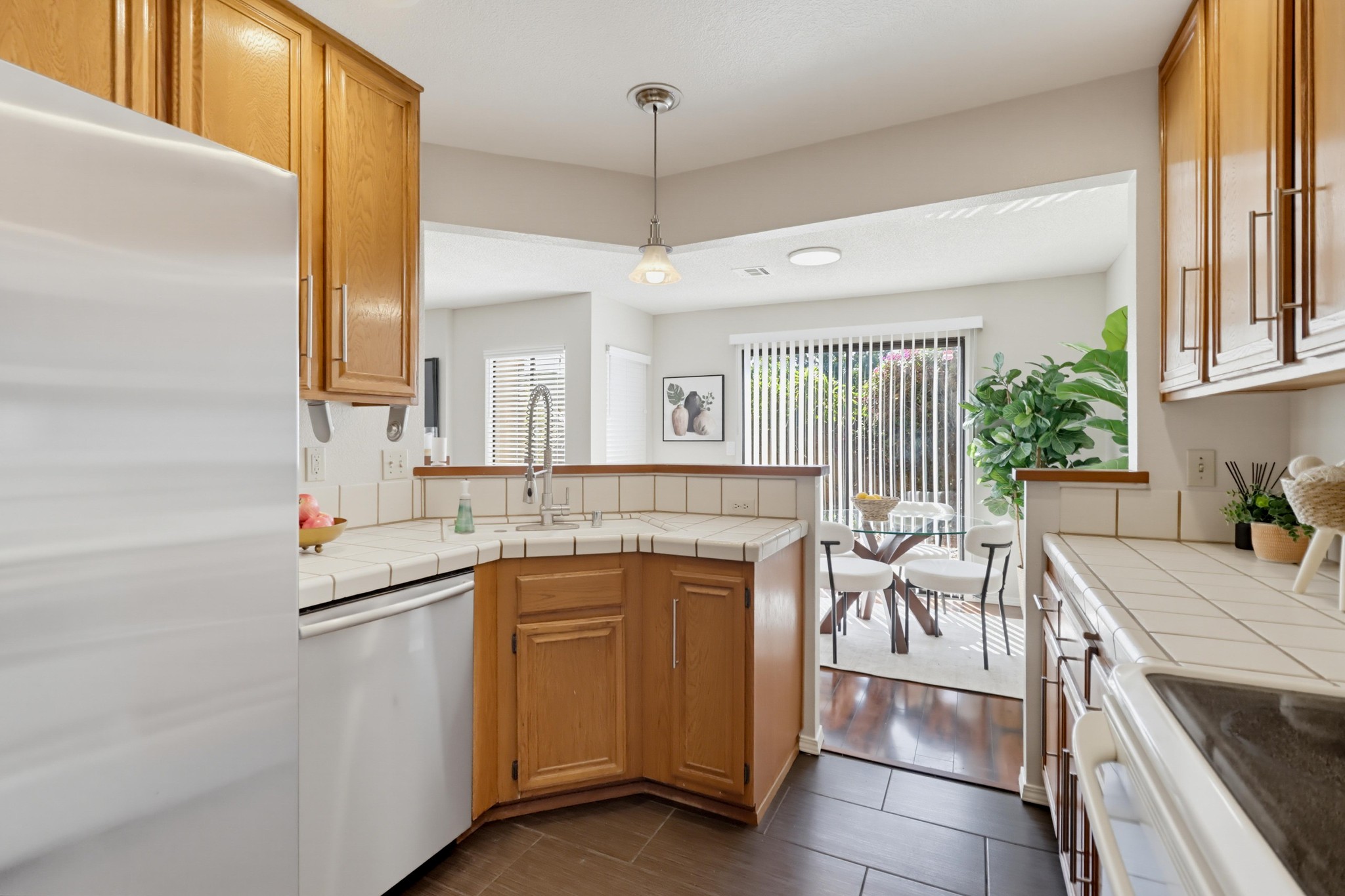Virtual tour photo 18 of 49 for 8391 Suntree Pl