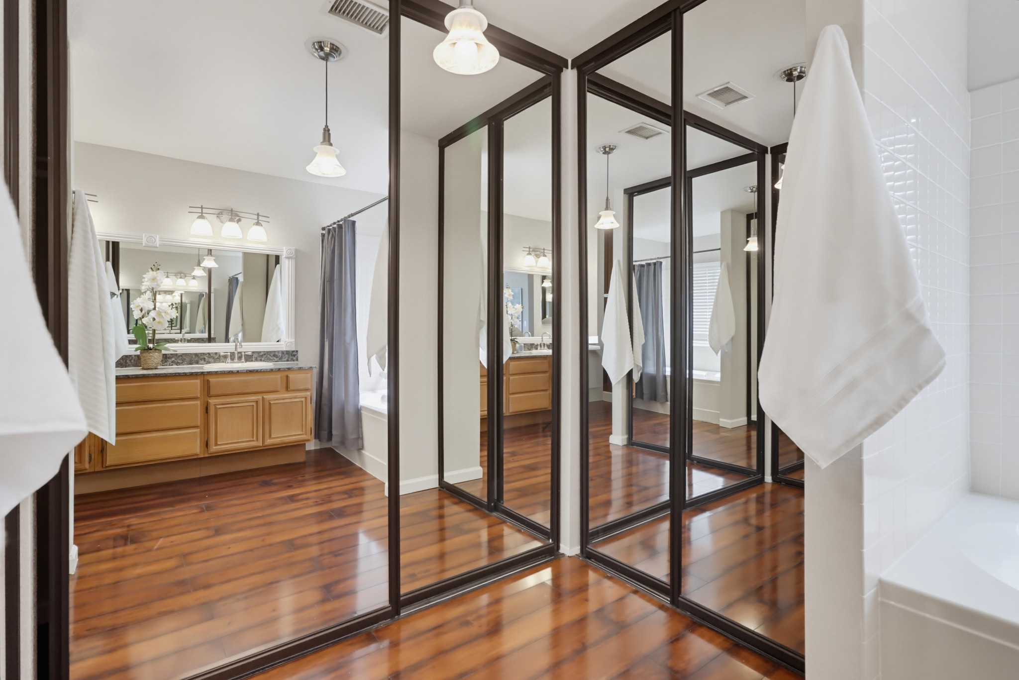 Virtual tour photo 32 of 49 for 8391 Suntree Pl