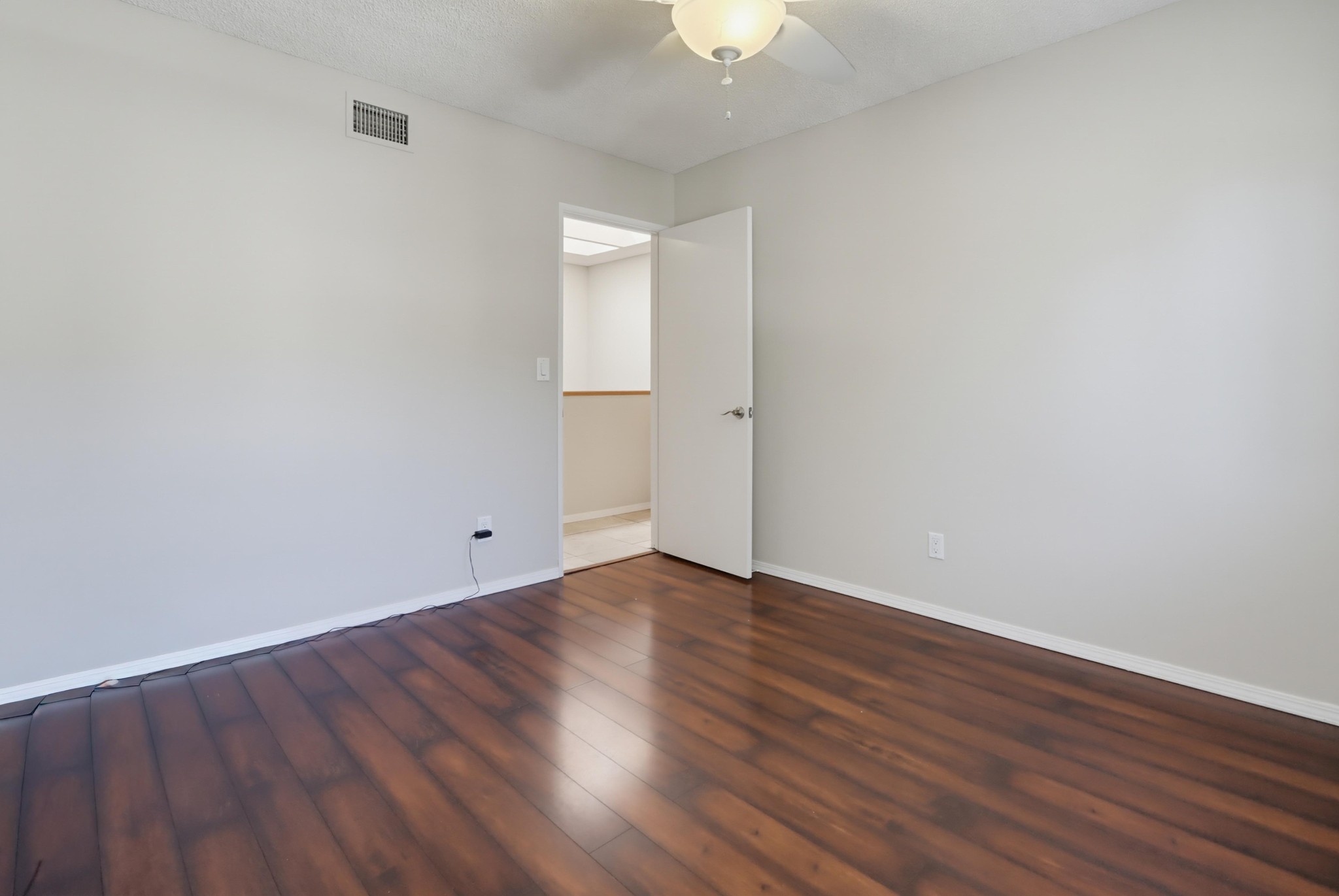 Virtual tour photo 37 of 49 for 8391 Suntree Pl
