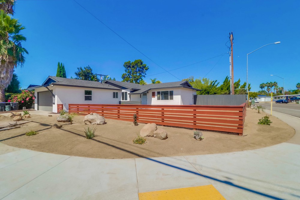 Virtual tour photo 3 of 47 for 8394 Blue Lake Dr