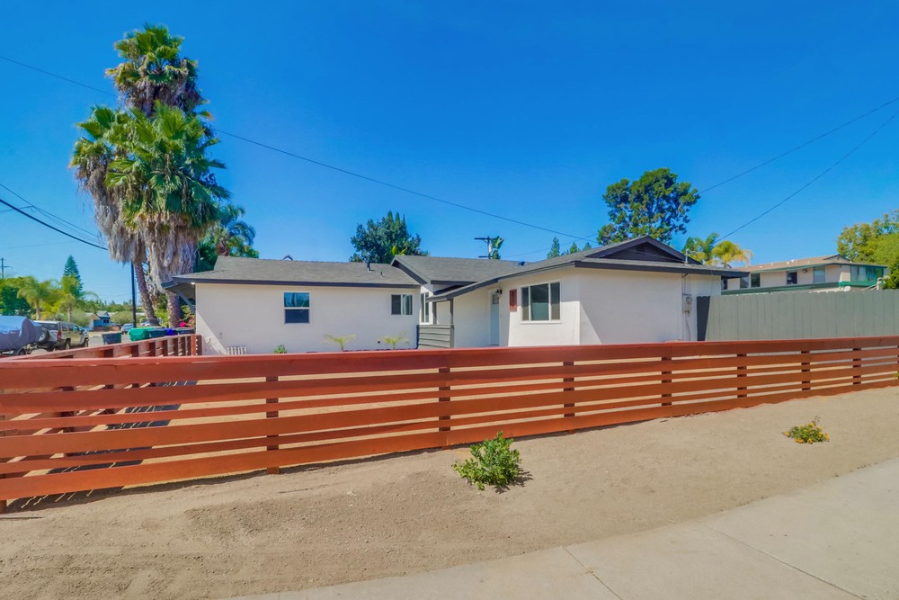 Virtual tour photo 4 of 47 for 8394 Blue Lake Dr