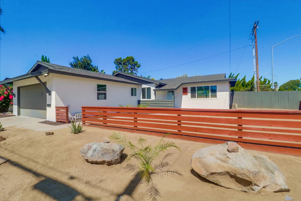 Virtual tour photo 5 of 47 for 8394 Blue Lake Dr