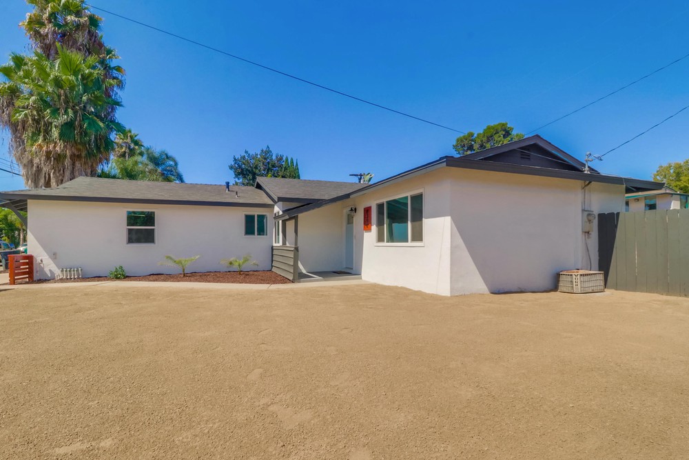Virtual tour photo 6 of 47 for 8394 Blue Lake Dr