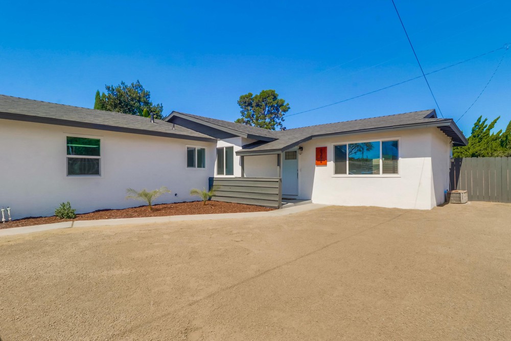 Virtual tour photo 7 of 47 for 8394 Blue Lake Dr