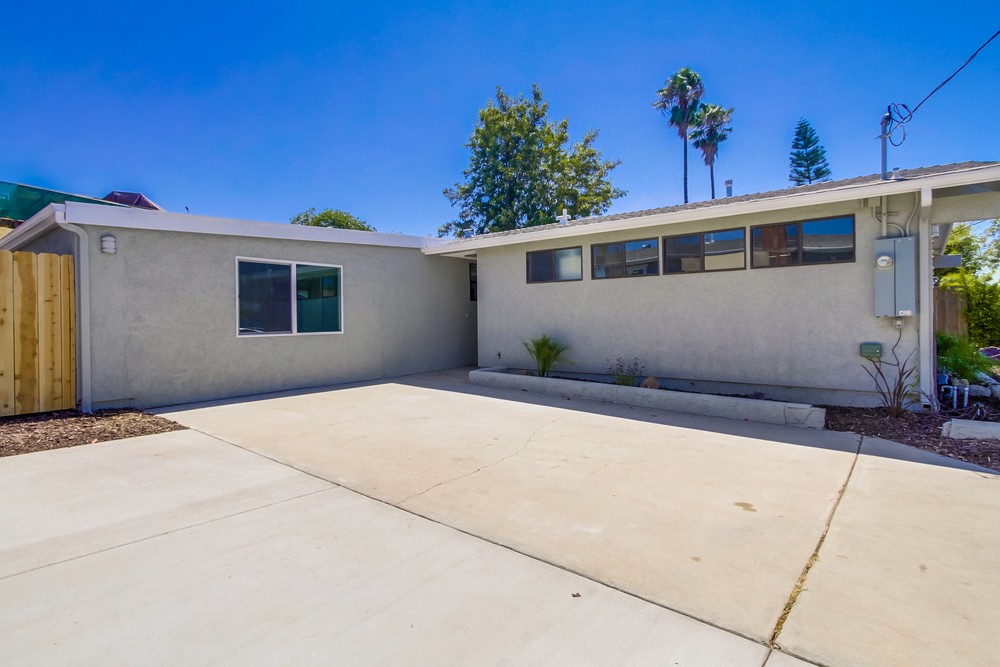 Virtual tour photo 4 of 38 for 8395 Hudson Dr