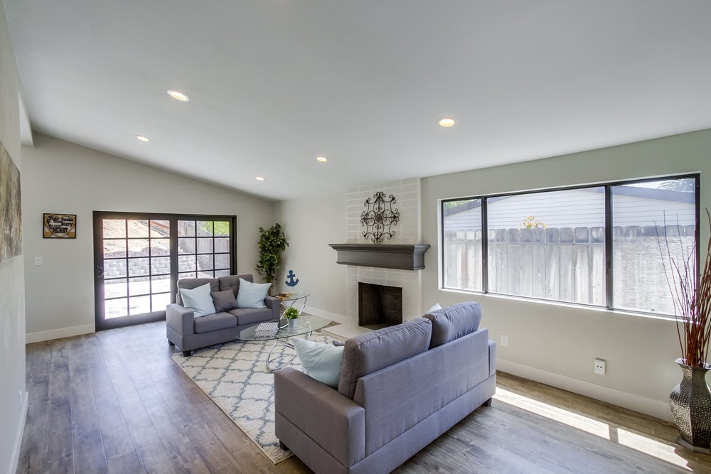 Virtual tour photo 8 of 38 for 8395 Hudson Dr