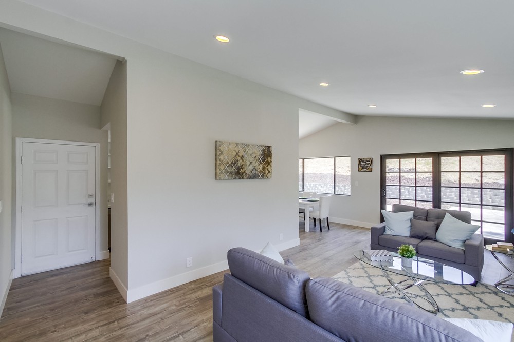 Virtual tour photo 9 of 38 for 8395 Hudson Dr
