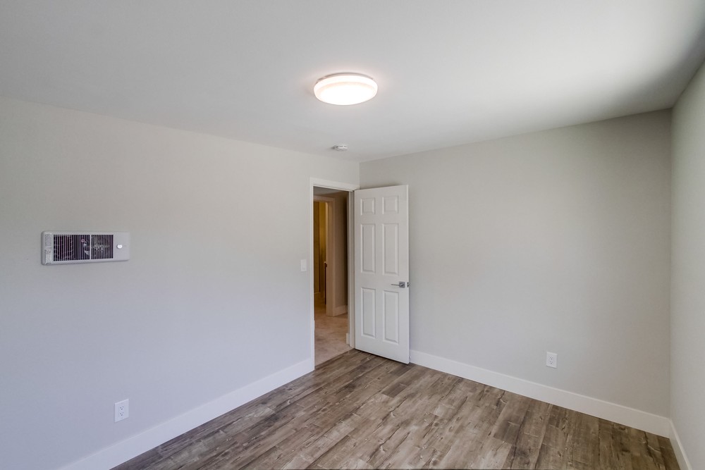 Virtual tour photo 26 of 38 for 8395 Hudson Dr