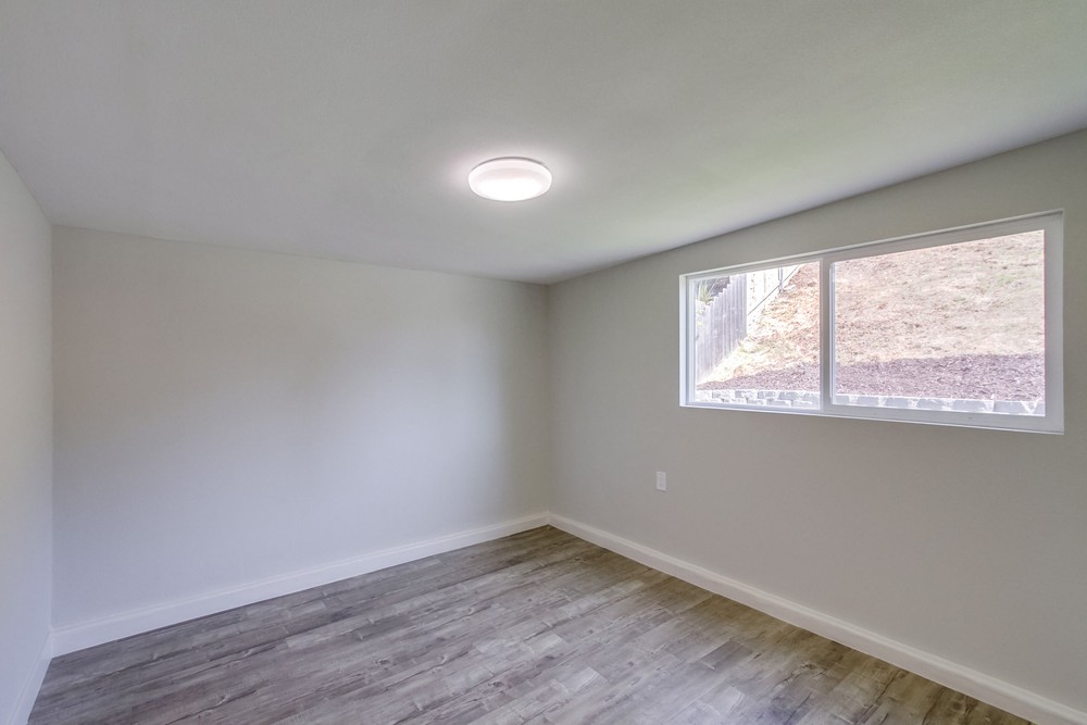 Virtual tour photo 27 of 38 for 8395 Hudson Dr