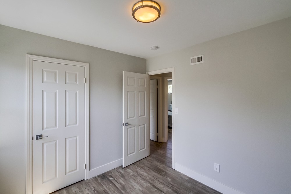 Virtual tour photo 32 of 38 for 8395 Hudson Dr
