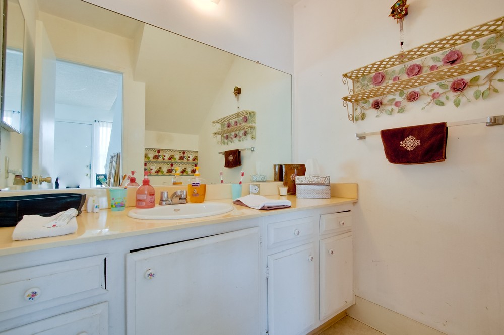 Virtual tour photo 18 of 25 for 840 Stevens Ave