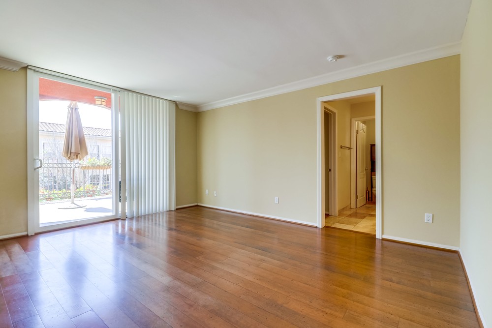 Virtual tour photo 8 of 32 for 840 Turquoise St #108