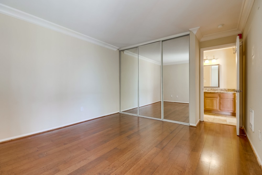 Virtual tour photo 22 of 32 for 840 Turquoise St #108