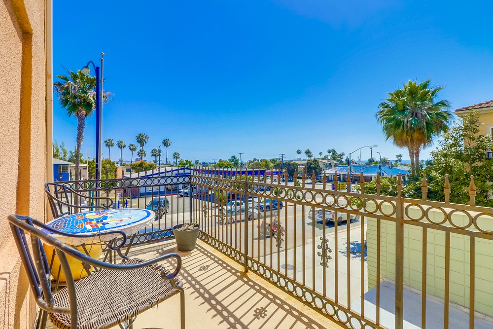 Virtual tour photo 31 of 32 for 840 Turquoise St #108