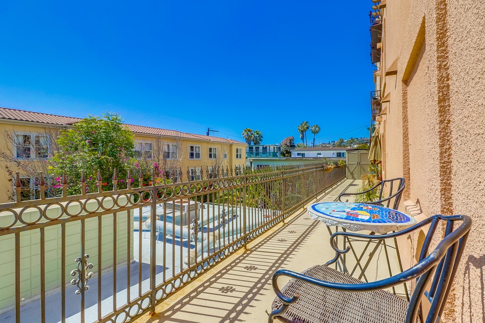 Virtual tour photo 33 of 32 for 840 Turquoise St #108