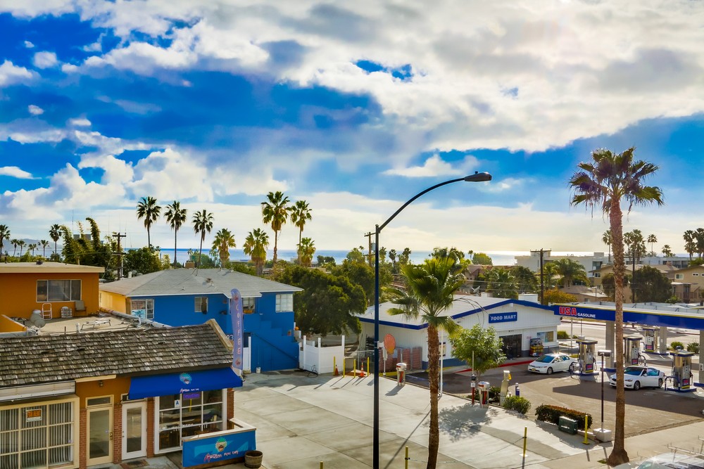 Virtual tour photo 26 of 39 for 840 Turquoise St #204