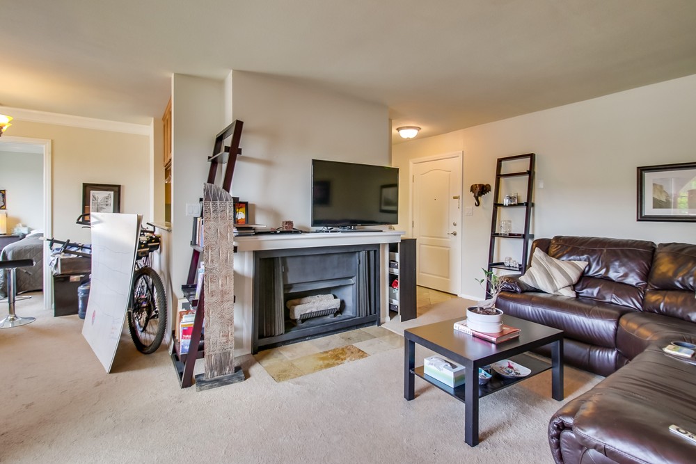 Virtual tour photo 4 of 22 for 840 Turquoise St #215
