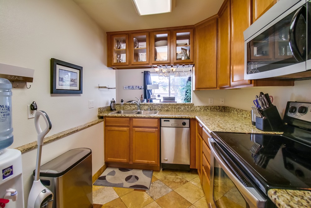 Virtual tour photo 12 of 22 for 840 Turquoise St #215