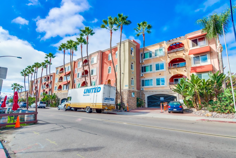 Virtual tour photo 4 of 33 for 840 Turquoise St UNIT 305
