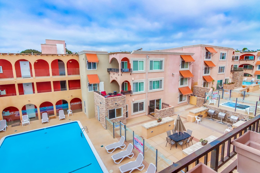 Virtual tour photo 31 of 33 for 840 Turquoise St UNIT 305
