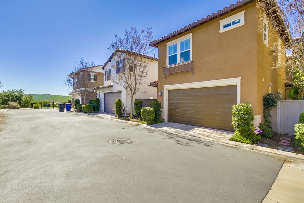 Virtual tour photo 20 of 25 for 8400 Katherine Claire Ln