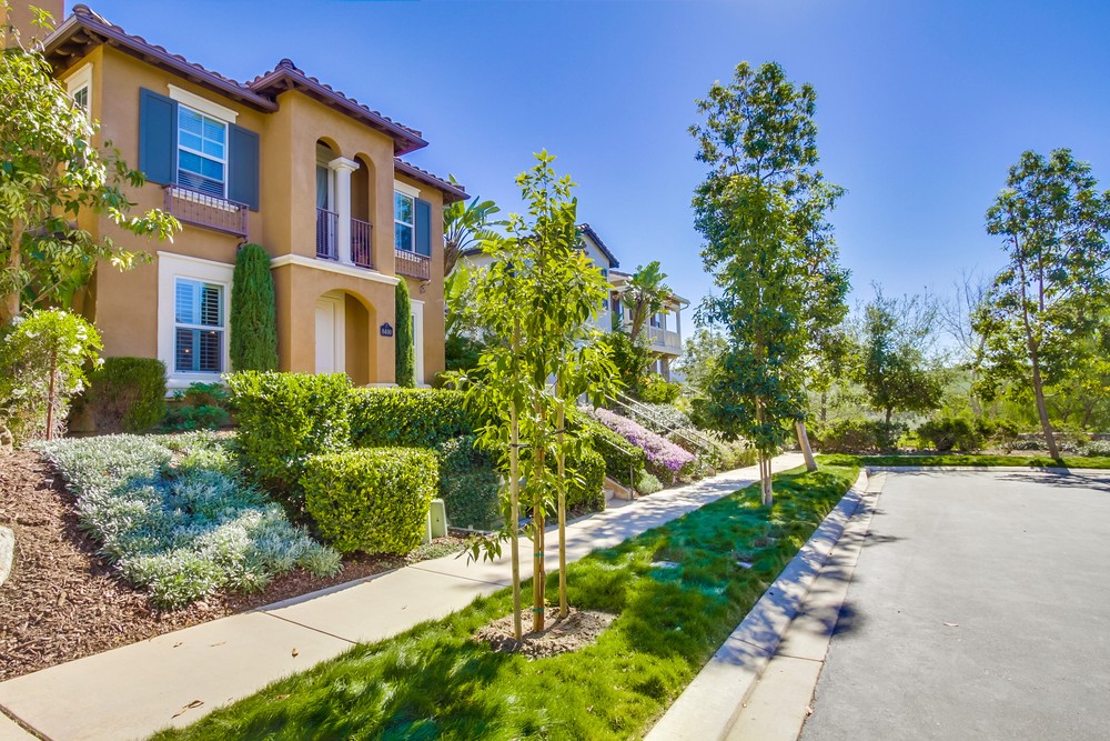 Virtual tour photo 3 of 25 for 8400 Katherine Claire Ln