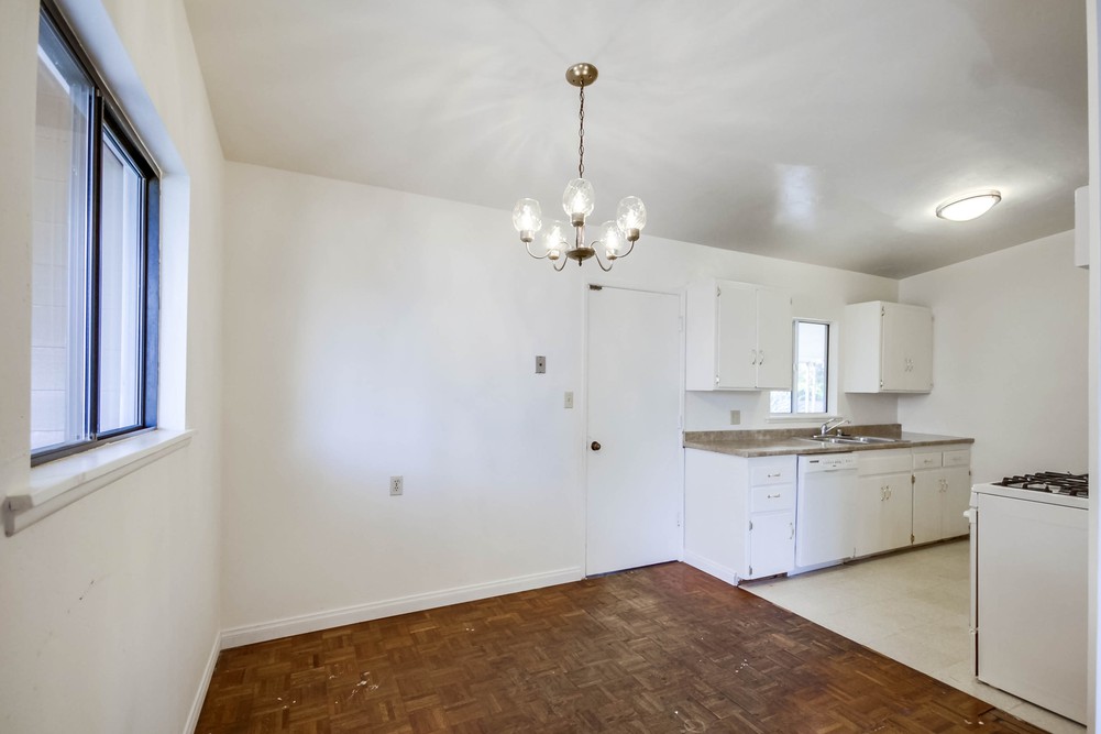 Virtual tour photo 13 of 41 for 8404 Onalaska Ave