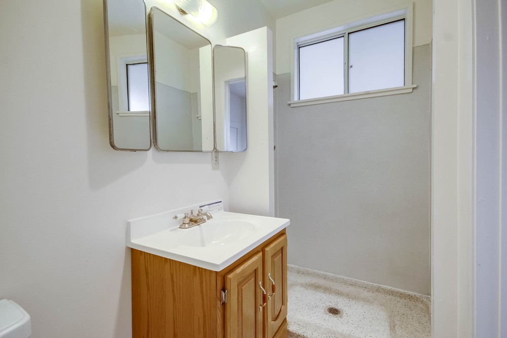 Virtual tour photo 22 of 41 for 8404 Onalaska Ave