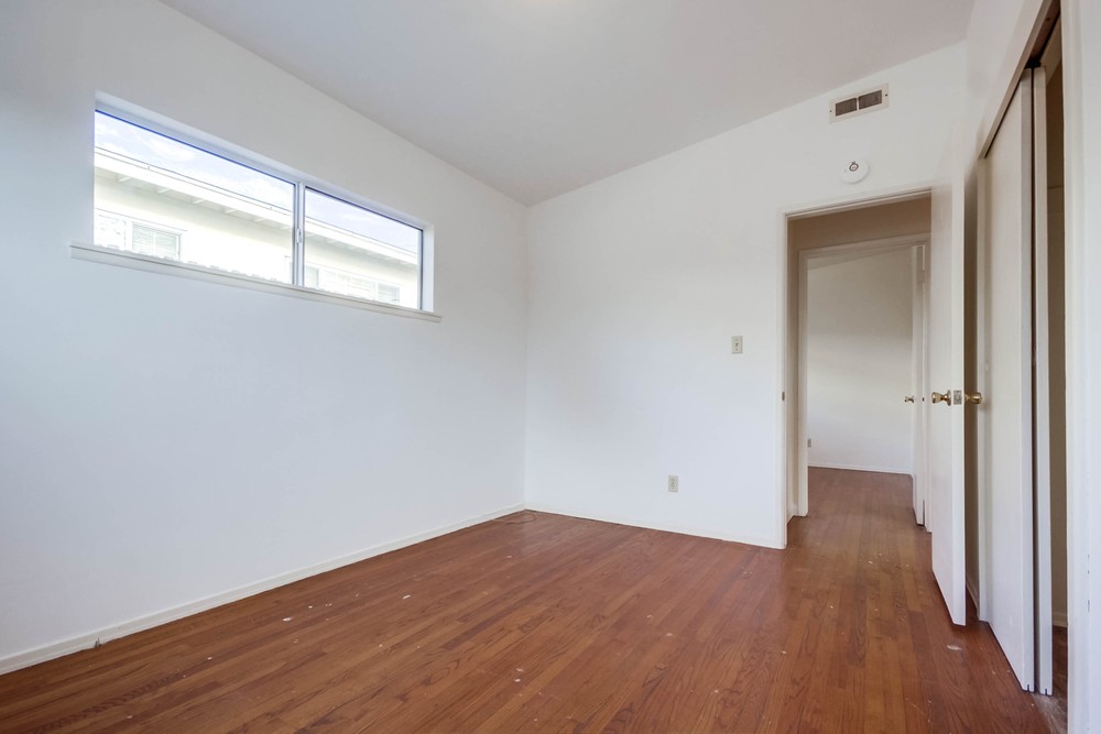 Virtual tour photo 27 of 41 for 8404 Onalaska Ave