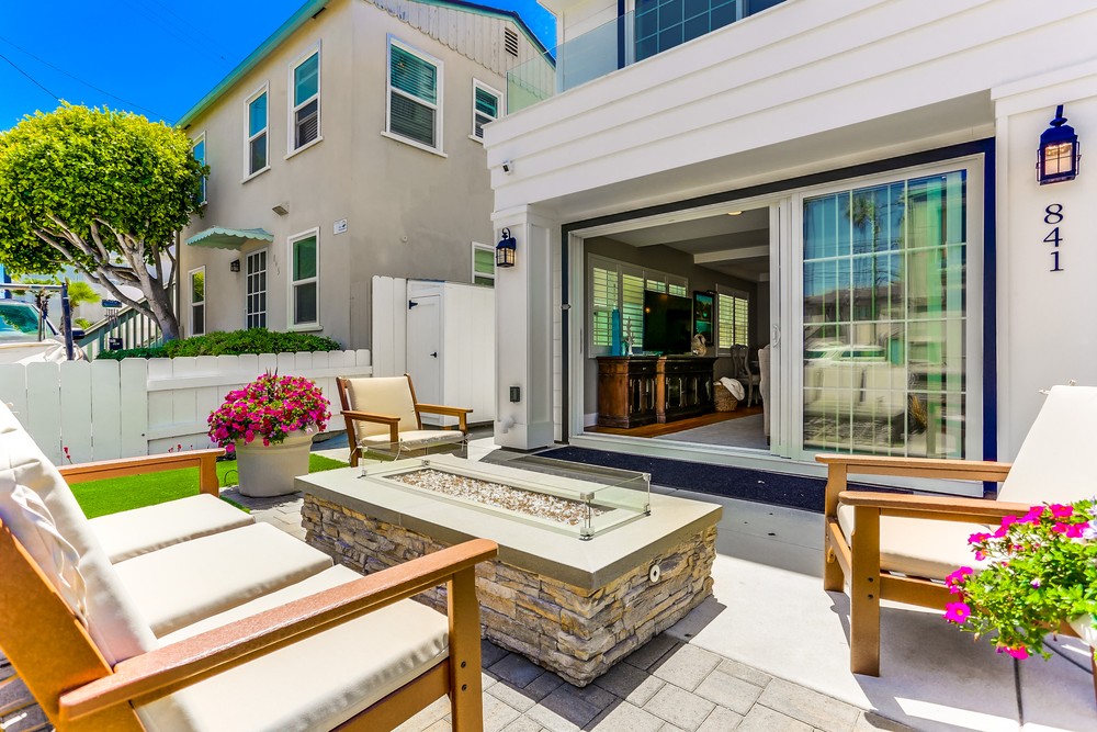 Virtual tour photo 9 of 61 for 841 Jamaica Ct