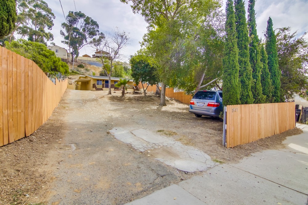 Virtual tour photo 1 of 42 for 841 Winston Dr
