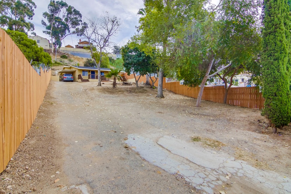 Virtual tour photo 3 of 42 for 841 Winston Dr