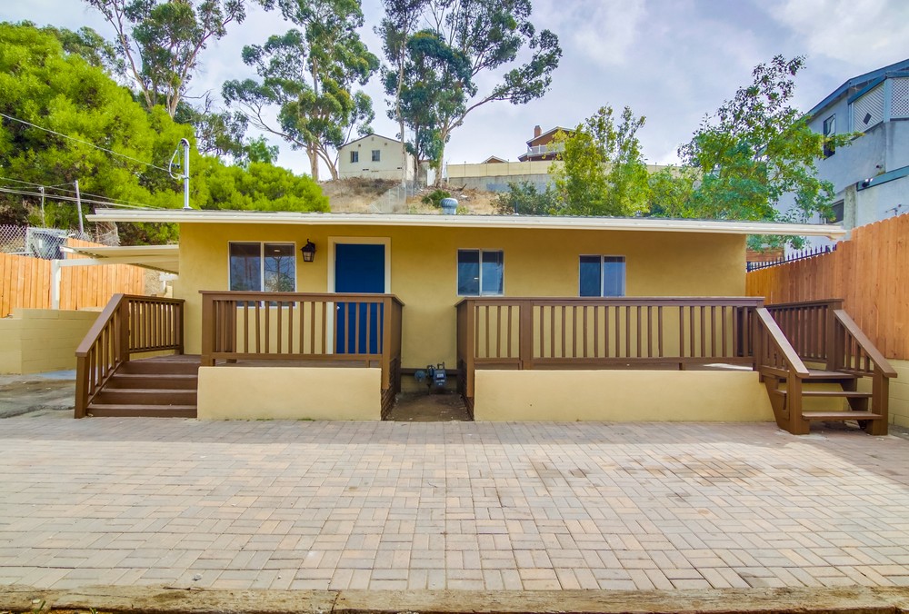 Virtual tour photo 7 of 42 for 841 Winston Dr