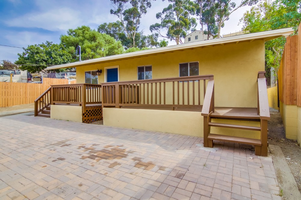 Virtual tour photo 8 of 42 for 841 Winston Dr