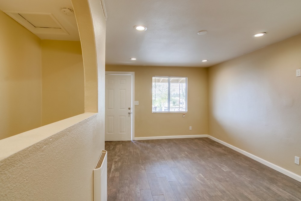Virtual tour photo 19 of 42 for 841 Winston Dr