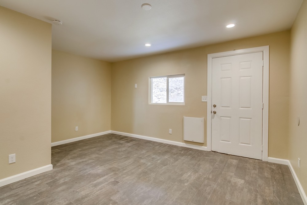 Virtual tour photo 32 of 42 for 841 Winston Dr